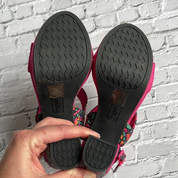 ROCKET DOG | Enhance Your Prance Heels in Bold Southwest - Picture 13 of 14